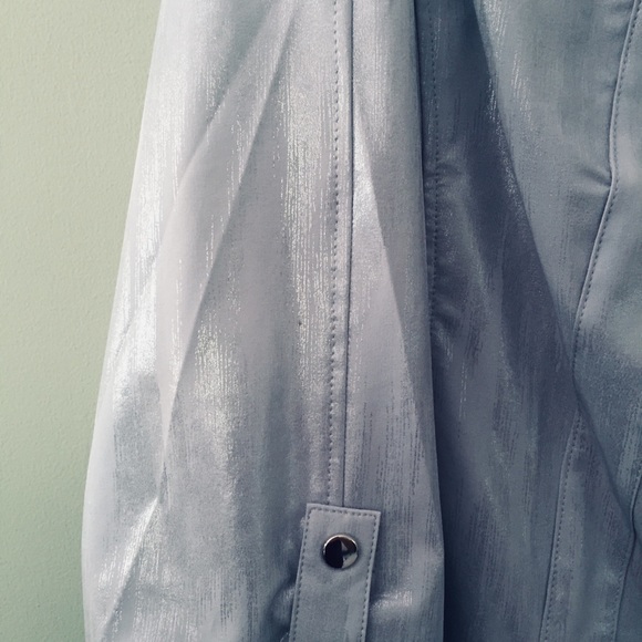 Zenergy by Chico’s Silver 3/4 Sleeve Jacket size 2 - Picture 7 of 7